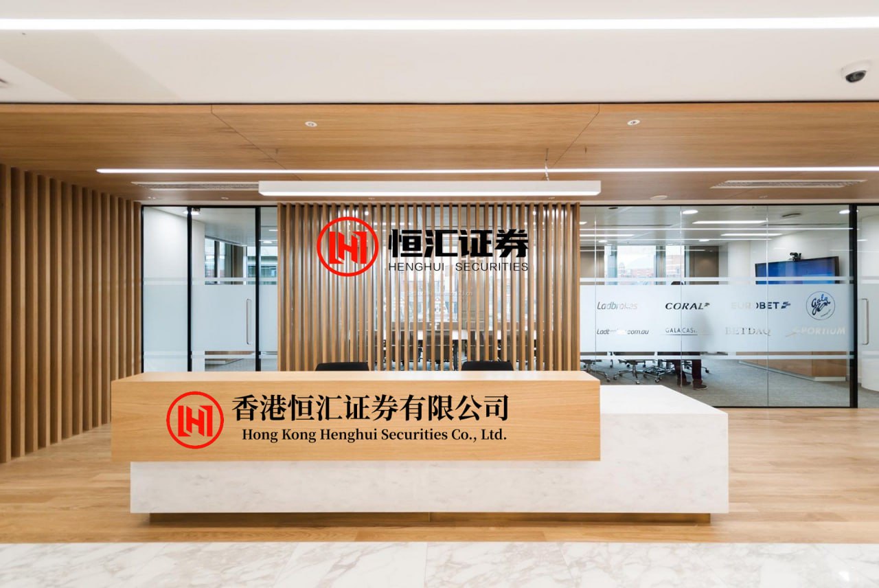 小牛配资APP下载 北京警方：盲人女孩盲道被撞反被骂系摆拍，江某某（女，24岁）二人被采取刑事强制措施
